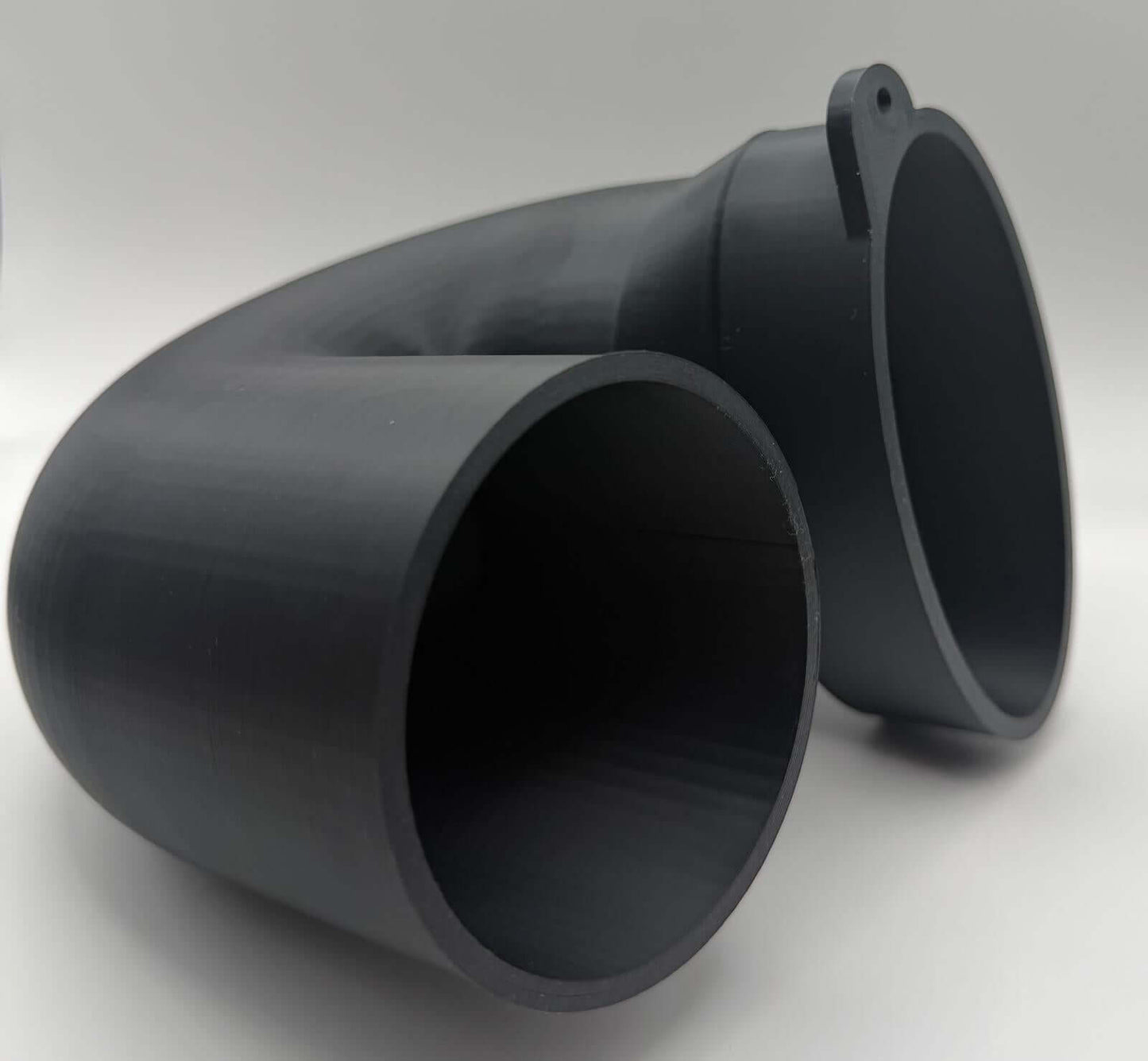 Adaptor Debitmetru BMW M57/M47 cu Cot 180° – Ieșire 80 mm, Montaj pe MAF Original, Admisie Custom - Auto - 3D