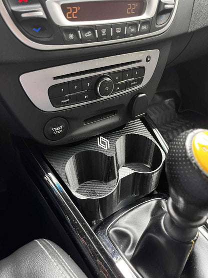 Suport Pahare Megane 3 – Printat 3D, Efect Carbon, Logo Alb/Negru, Decupaj USB, Stabil & Elegant - Auto - 3D