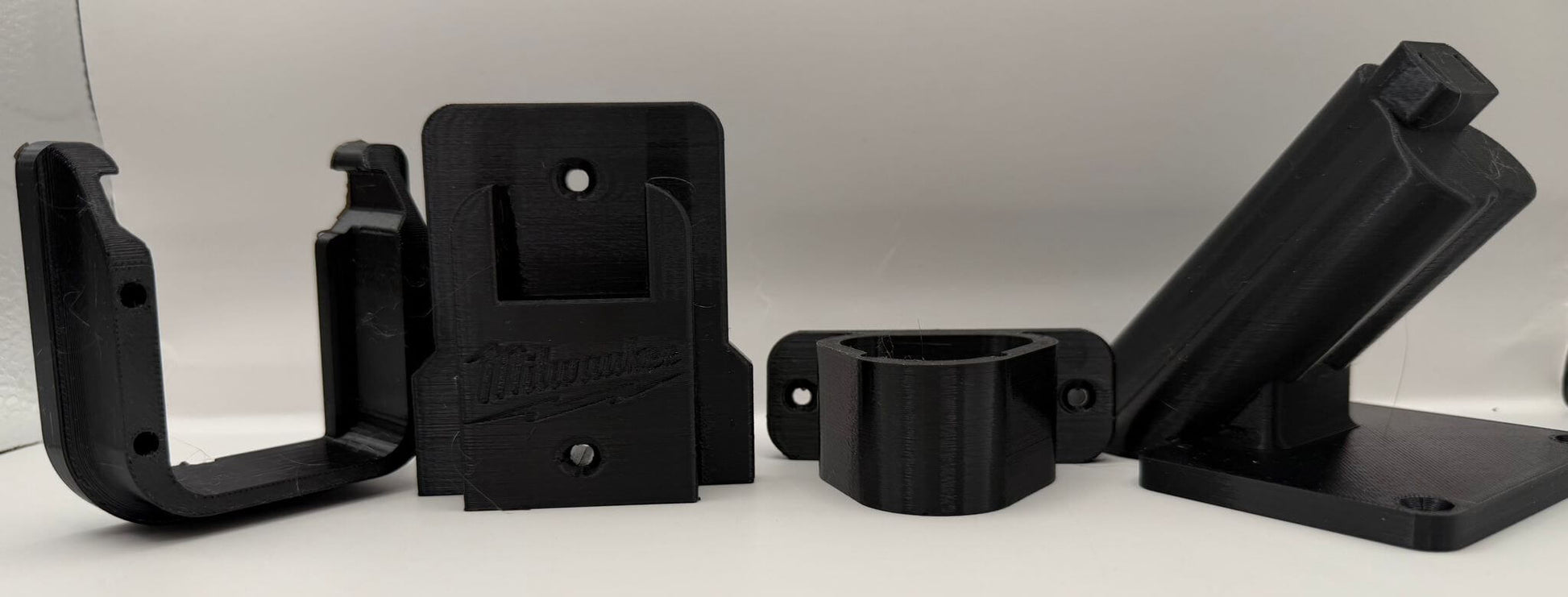 Suport perete pentru scule și baterii Milwaukee M18 & M12 – Organizare profesională - Auto - 3D